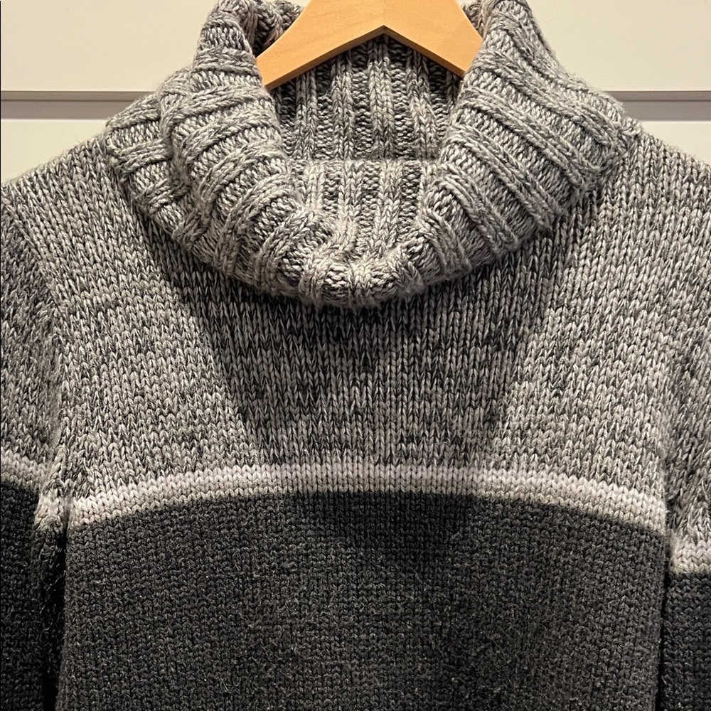 Charcoal Grey Black Turtleneck Sweater Size M - Picture 3 of 8